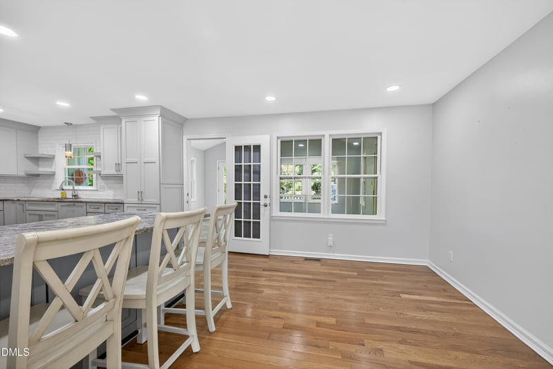 1410 Dunbar Ct, Cary, NC 27511
