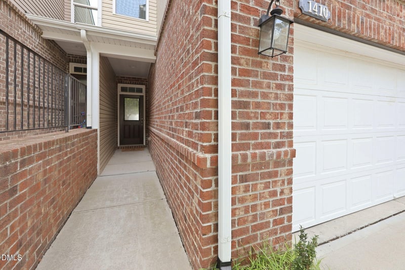 1410 Glenwater Dr, Cary, NC 27519