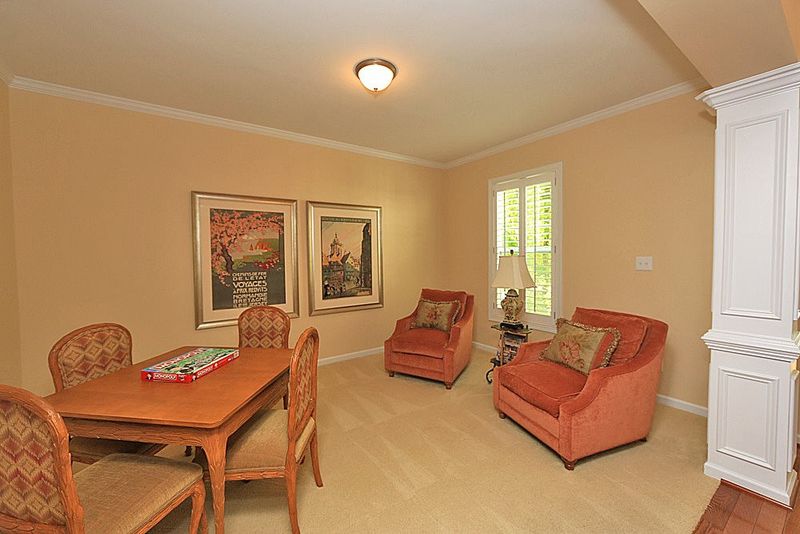 1410 Starmont Dr, Hillsborough, NC 27278