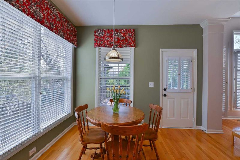 1410 Willowleaf Way, Apex, NC 27502