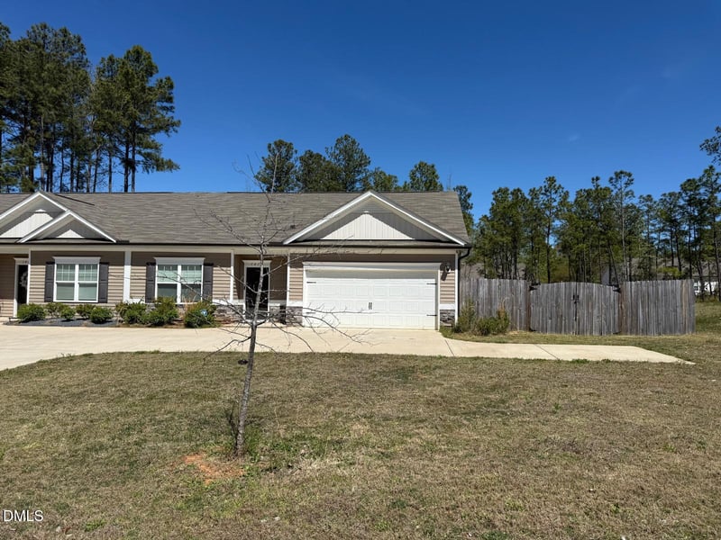 1411 7th St, Sanford, NC 27330