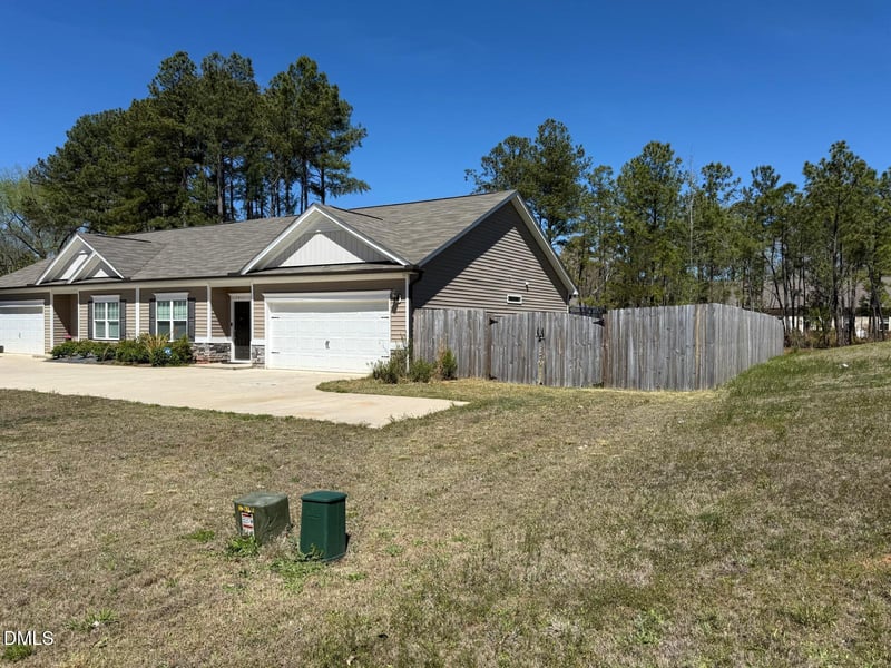 1411 S 7th St, Sanford, NC 27330