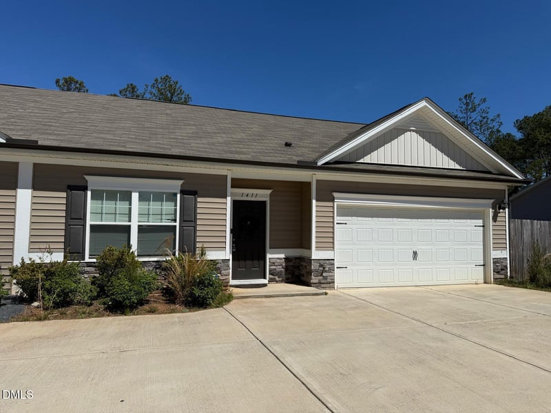1411 7th St, Sanford, NC 27330