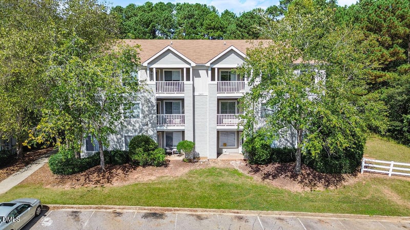 1411 Collegiate Cir #302, Raleigh, NC 27606