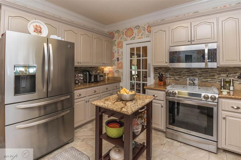 1411 Dollard Town Rd, Goldsboro, NC 27534