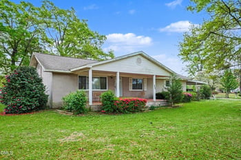 1411 Seabrook School Rd, Fayetteville, NC 28312