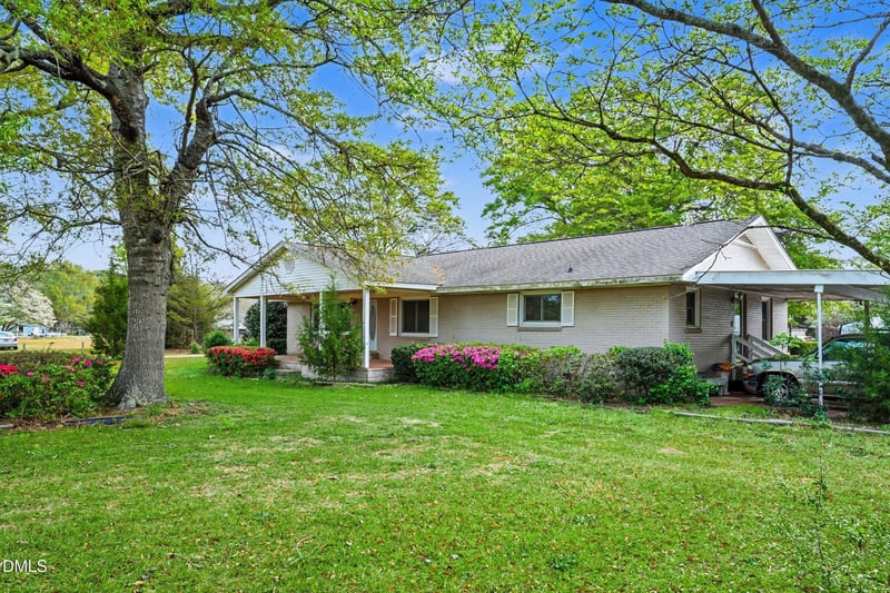 1411 Seabrook School Rd, Fayetteville, NC 28312