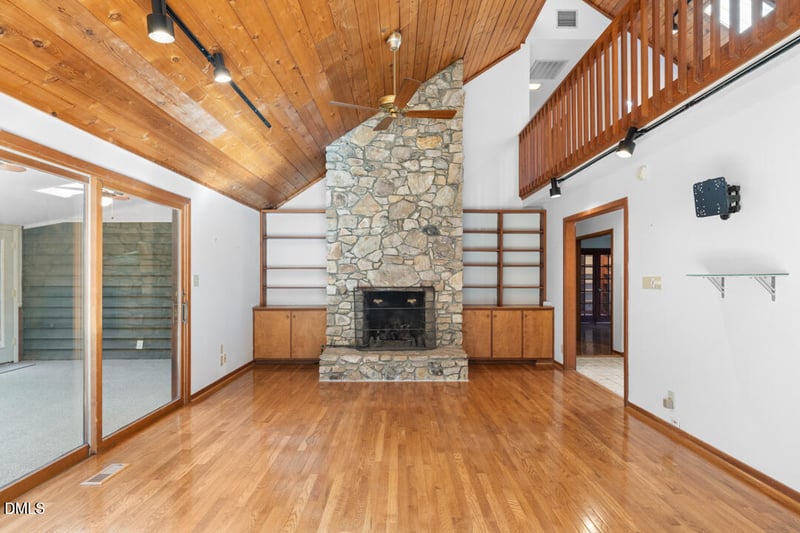 1412 Arboretum Dr, Chapel Hill, NC 27517