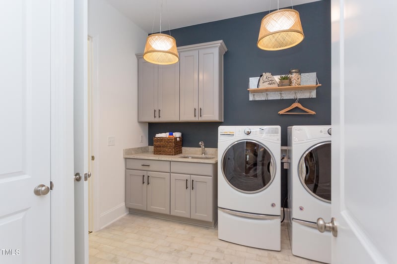 1412 Auman Rd, Raleigh, NC 27603