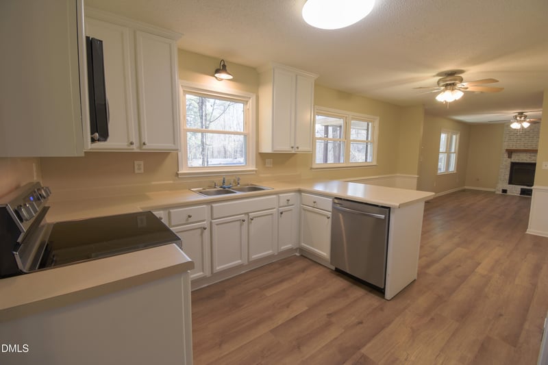 1412 Chamblee Rd, Zebulon, NC 27597