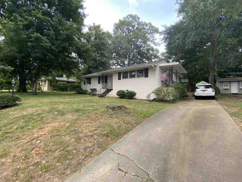 1412 Lyon St, Raleigh, NC 27608