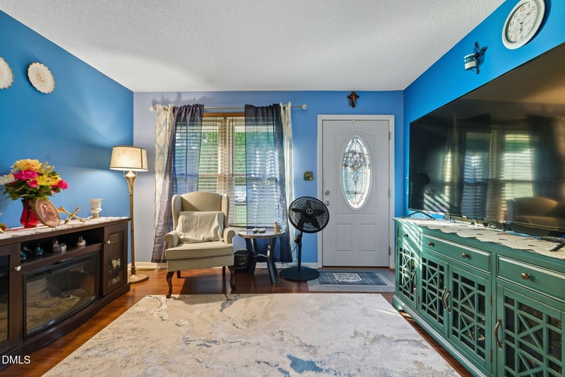 1412 Parks Village Rd, Zebulon, NC 27597