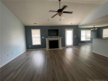 1413 Avoncroft Dr, Fayetteville, NC 28306