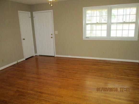 1413 Bobolink Rd, Sanford, NC 27330