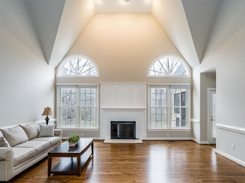1413 Enchanted Oaks Dr, Raleigh, NC 27606