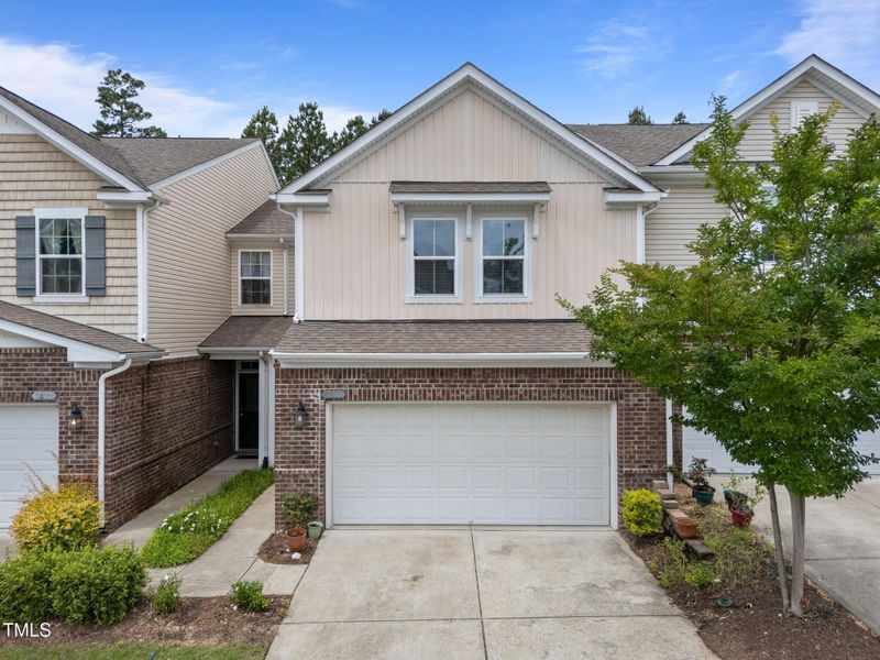 1413 Glenwater Dr, Cary, NC 27519