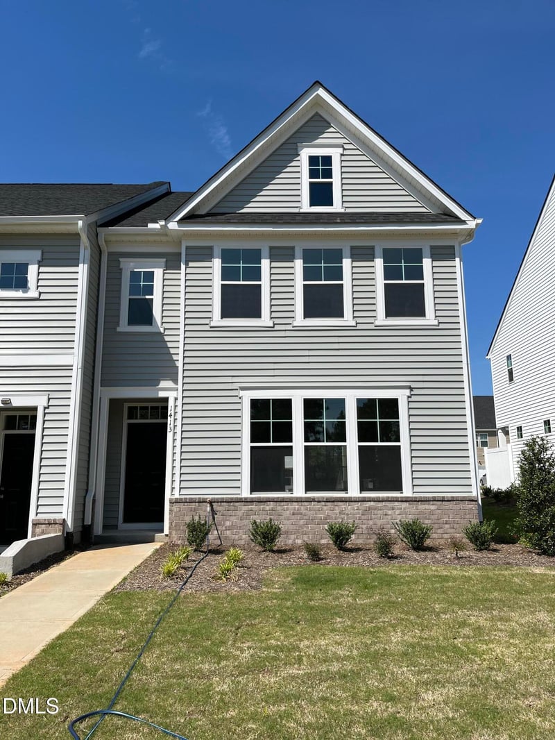 1413 Goldsboro Ave, Sanford, NC 27330