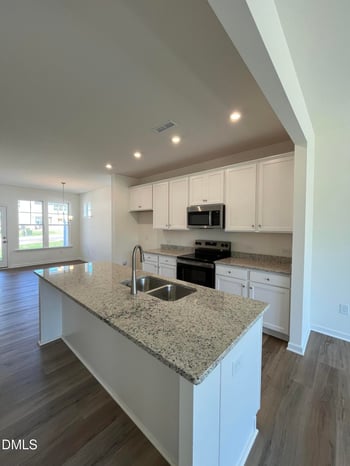 1413 Goldsboro Ave, Sanford, NC 27330