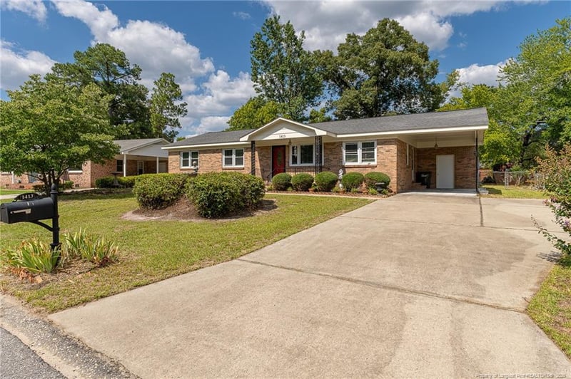 1413 Granada Dr, Fayetteville, NC 28314