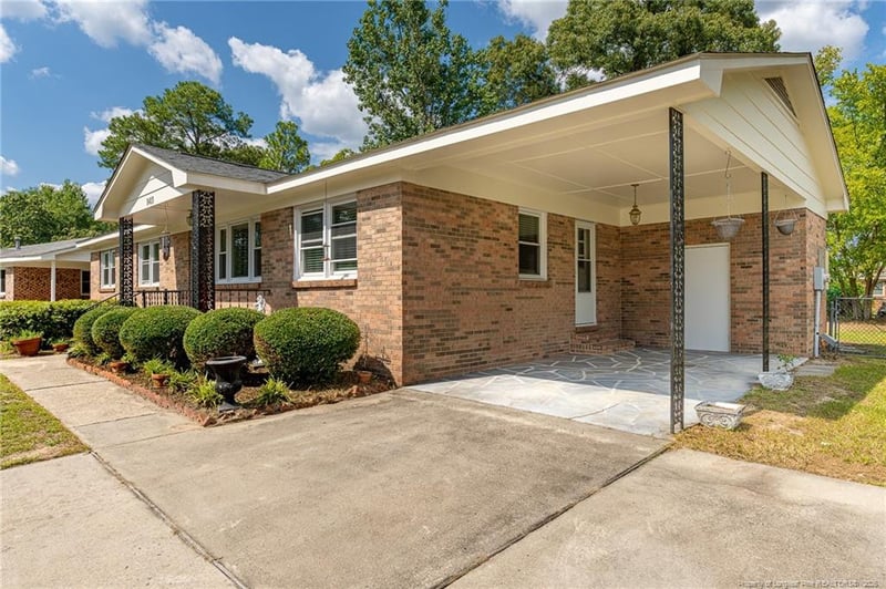 1413 Granada Dr, Fayetteville, NC 28314