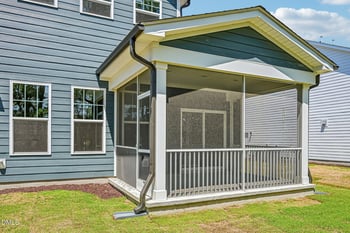 1413 Green Cypress Dr, Zebulon, NC 27597