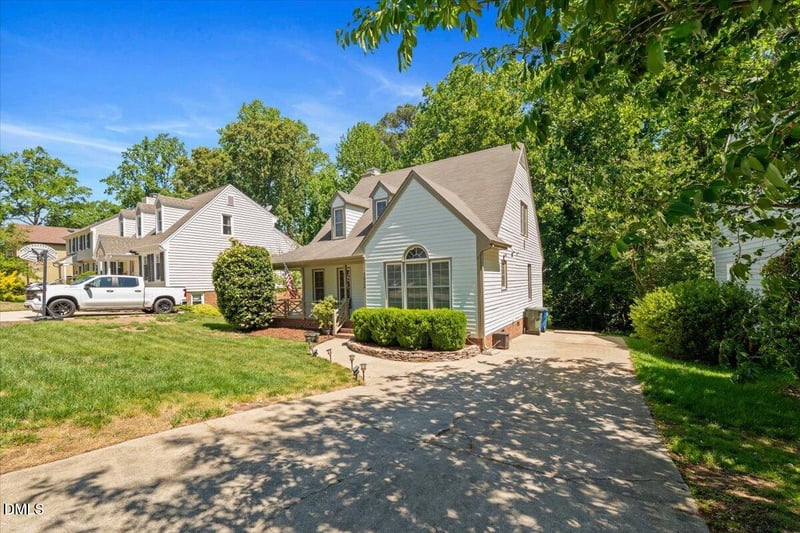 1413 Greenside Dr, Raleigh, NC 27609