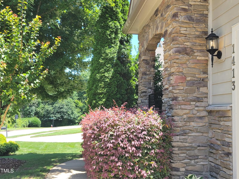 1413 Lily Creek Dr, Cary, NC 27518