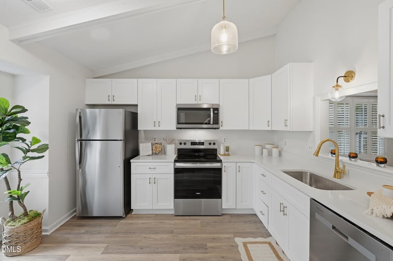 1413 Mapleside Ct, Raleigh, NC 27609