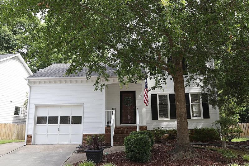 1413 Morningsdale Dr, Raleigh, NC 27609