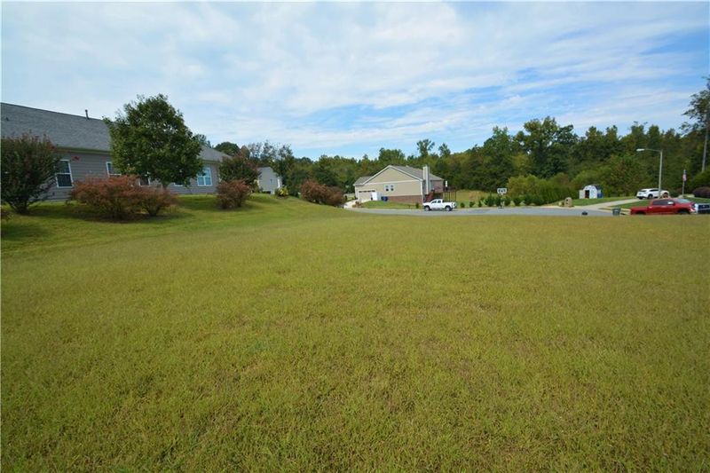 1413 Raspberry Rn, Graham, NC 27253