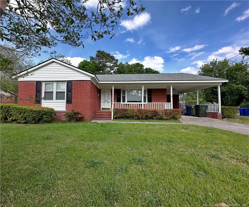 1413 Skycrest Dr, Fayetteville, NC 28348