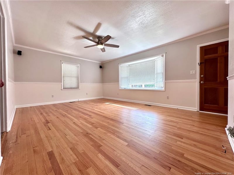 1413 Skycrest Dr, Fayetteville, NC 28348