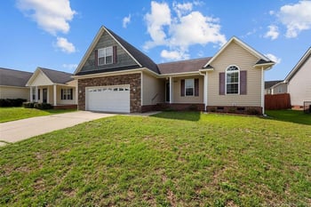 1413 Snowy Egret Dr, Fayetteville, NC 28306