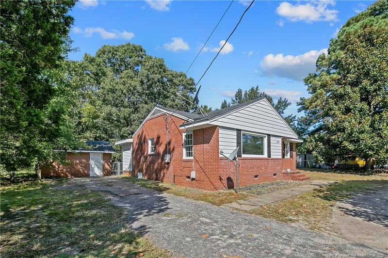 1413 Stansfield Dr, Fayetteville, NC 28303