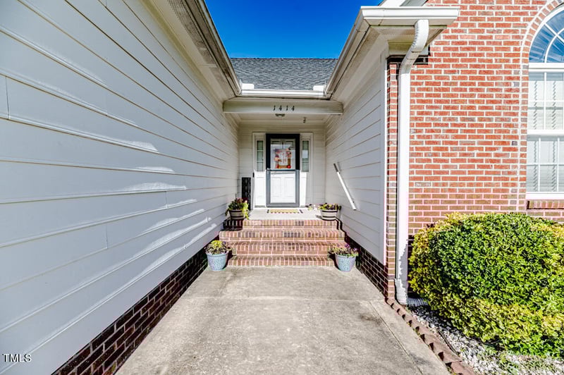 1414 Grundy Pl, Fayetteville, NC 28314
