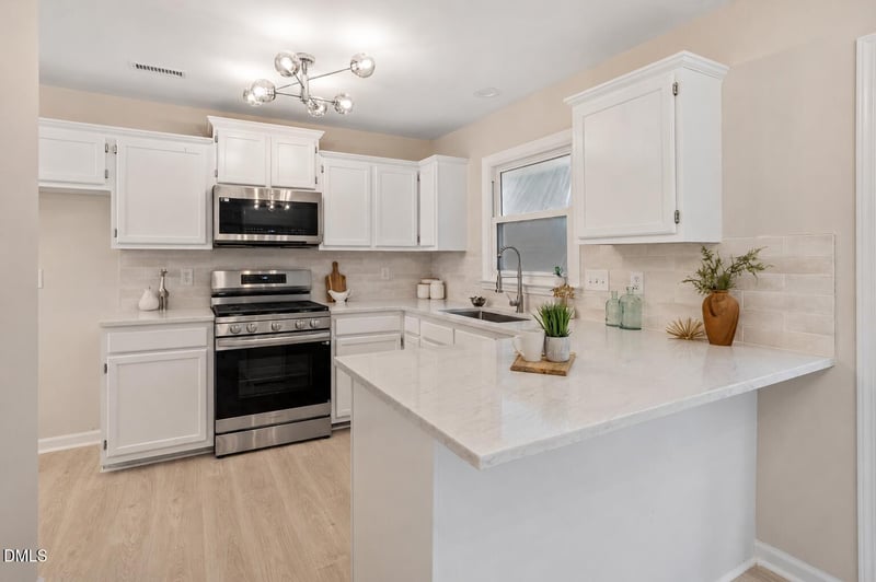 1414 Ravensthorpe Dr, Fuquay Varina, NC 27526