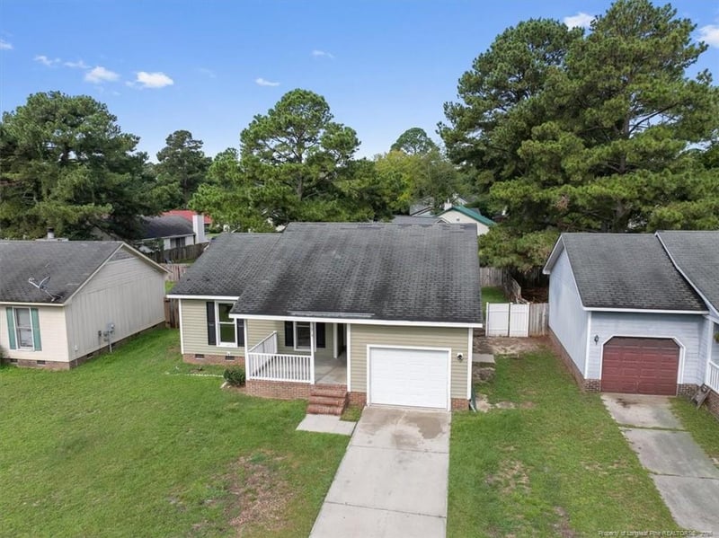 1414 Rougemart Dr, Fayetteville, NC 28304