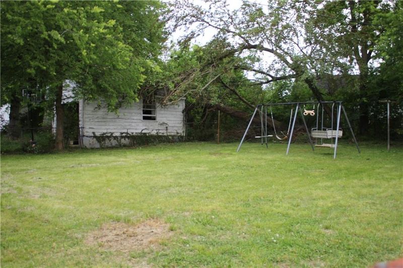 1415 Beech Dr, Burlington, NC 27217