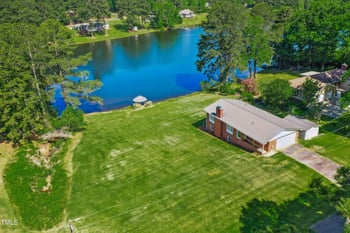 1415 Clearwater Dr, Sanford, NC 27330