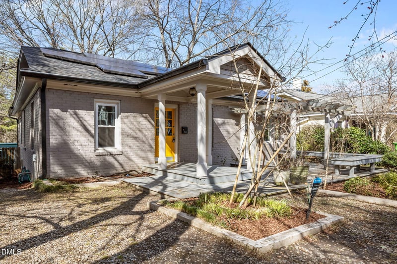 1415 Courtland Dr, Raleigh, NC 27604