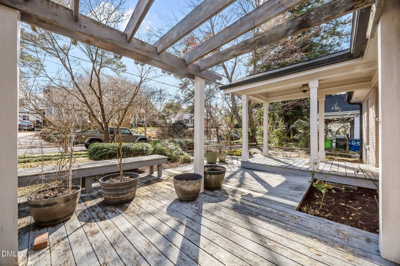 1415 Courtland Dr, Raleigh, NC 27604