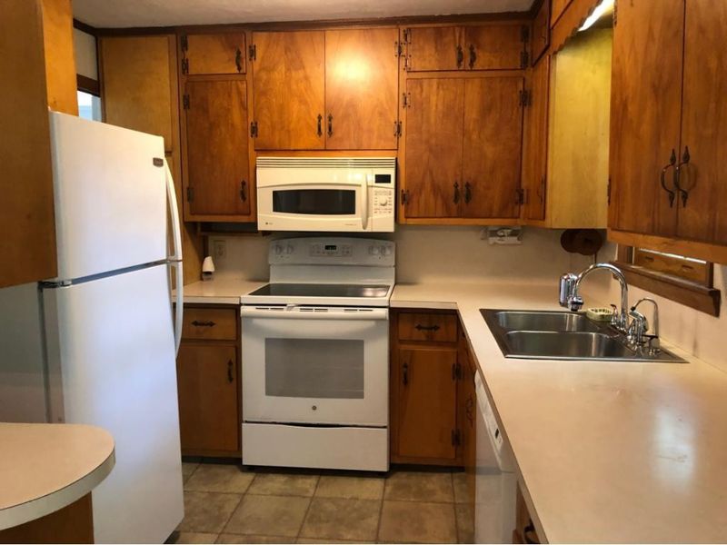1415 Keogh St, Burlington, NC 27215