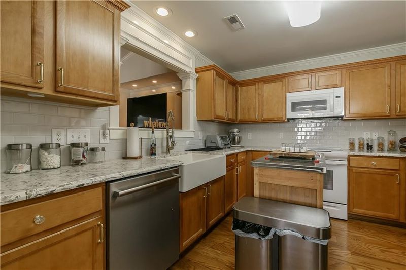 1415 Normandy Dr, Burlington, NC 27215