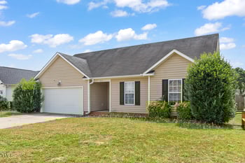 1415 Oldstead Dr, Fayetteville, NC 28306