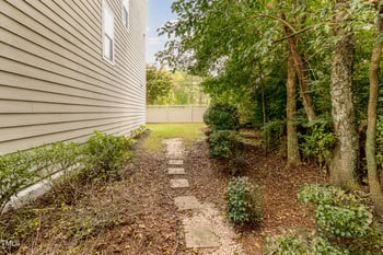 1415 Regents Ln, Apex, NC 27502