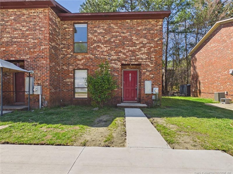 1416-1418-1420-1422 Tangora Ln, Fayetteville, NC 28304