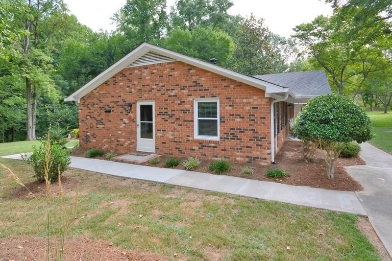 1416 Barliff Pl, Durham, NC 27712