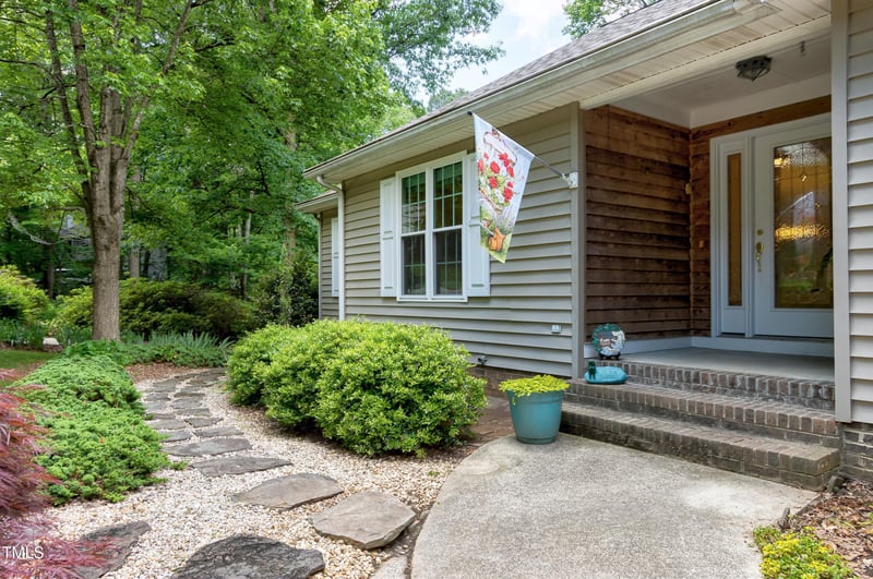 1416 Dunbar Ct, Cary, NC 27511