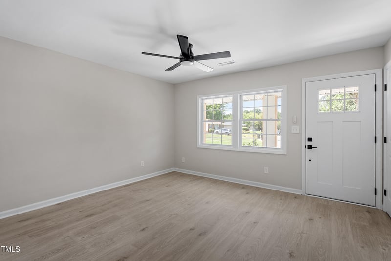 1416 Oakhill Ct, Raleigh, NC 27610