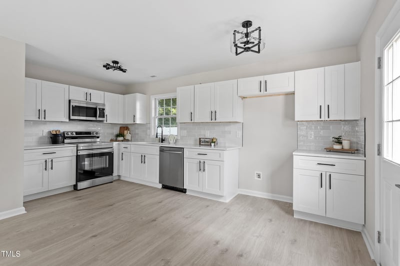 1416 Oakhill Ct, Raleigh, NC 27610